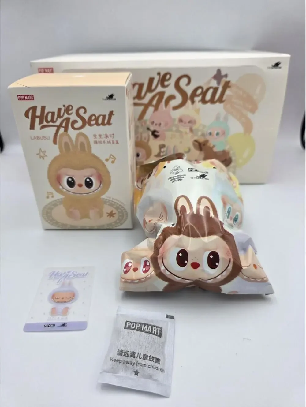 (Authentic) LUABUBU - The Monsters - Have A Seat Vinyl Plush - Zizi (S SELLER)